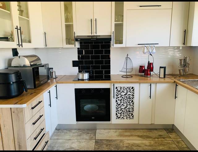 3 BEDROOM FREEHOLD FOR SALE IN VANDERBIJLPARK CW 2